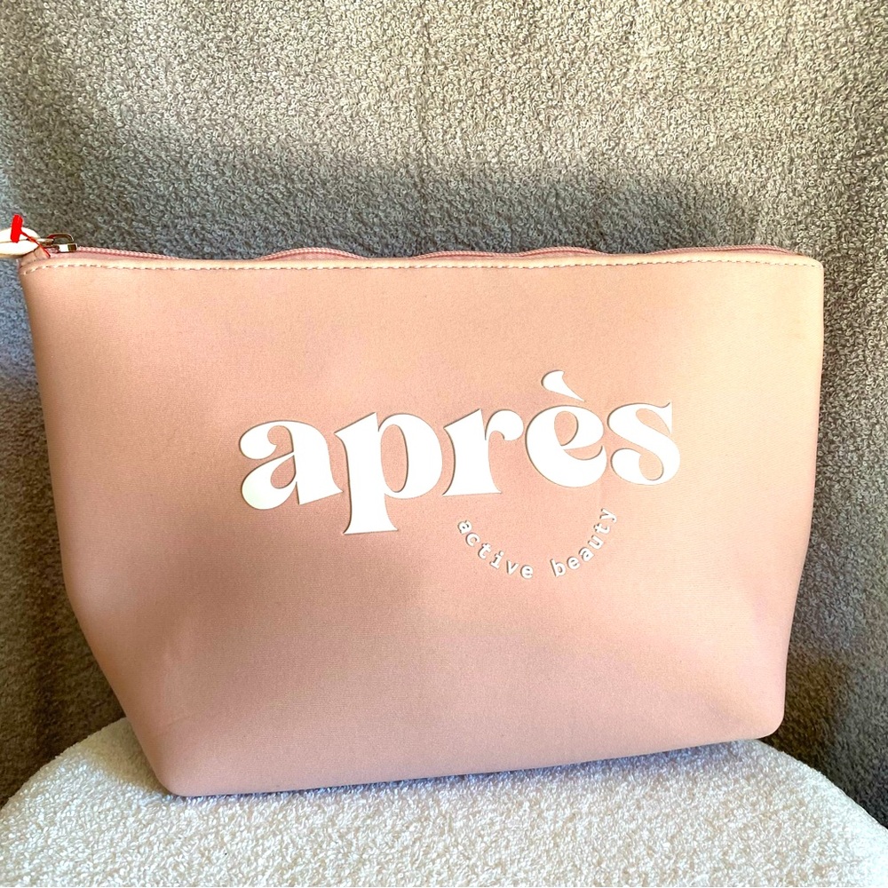 🐭 Sale! Apres Neoprene wet bag for cosmetics sweaty gym clothes or bathing suit